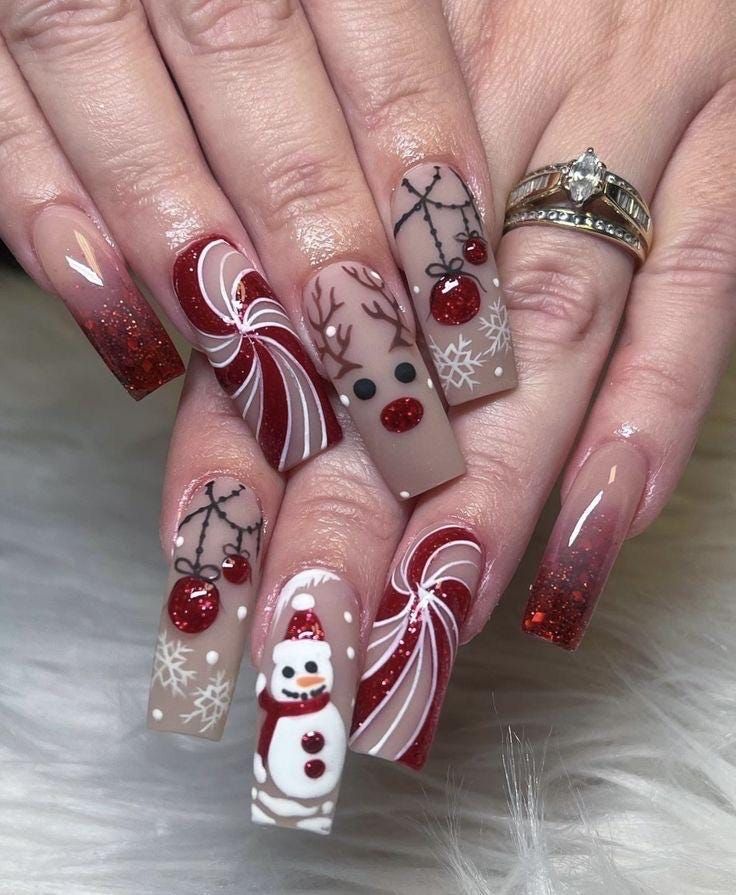 Faux ongles de Noël avec renne mignon, flocons de neige, presse de Noël chaleureuse, décoration d'ongles artistique, ongles de vacances, cadeau de Noël.