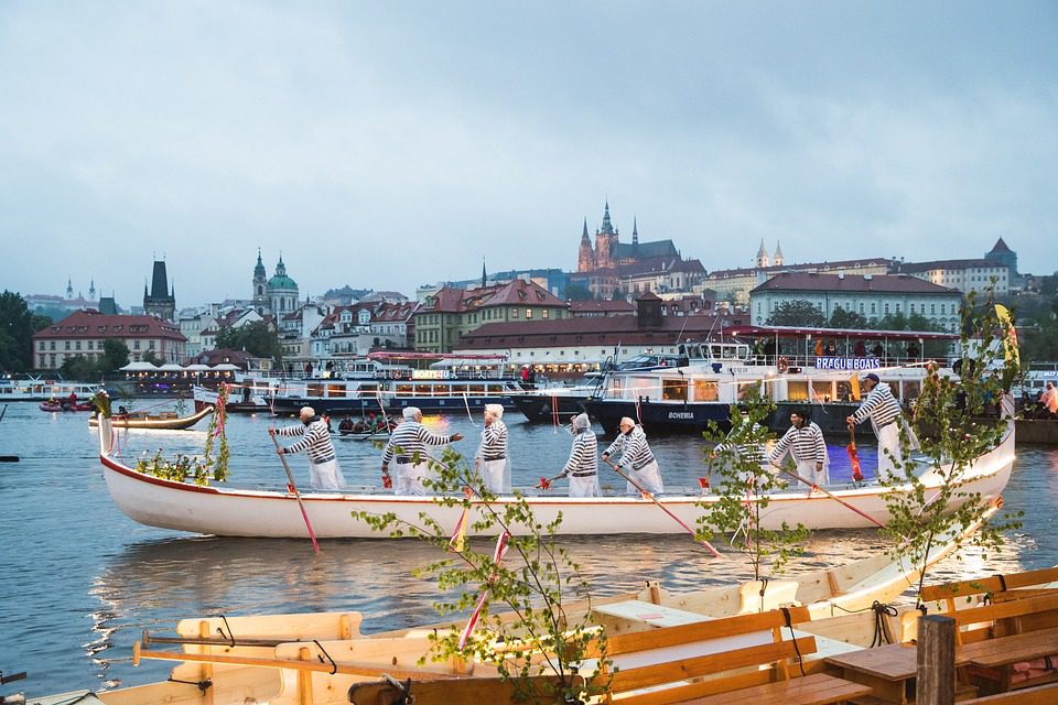 Discover the Enchanting Holiday Spirit of Prague